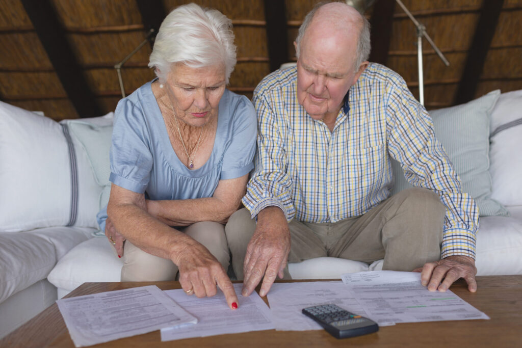 Pianificare le Finanze nella Terza Età: Come Gestire il Bilancio Familiare con Serenità